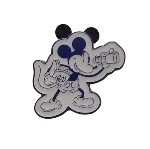 Mickey Mouse Sightseeing Disney Trading Pin